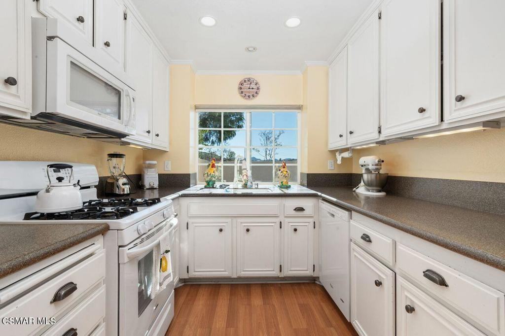 2004 Birchdale Ct #2004 - Photo 2 of 22