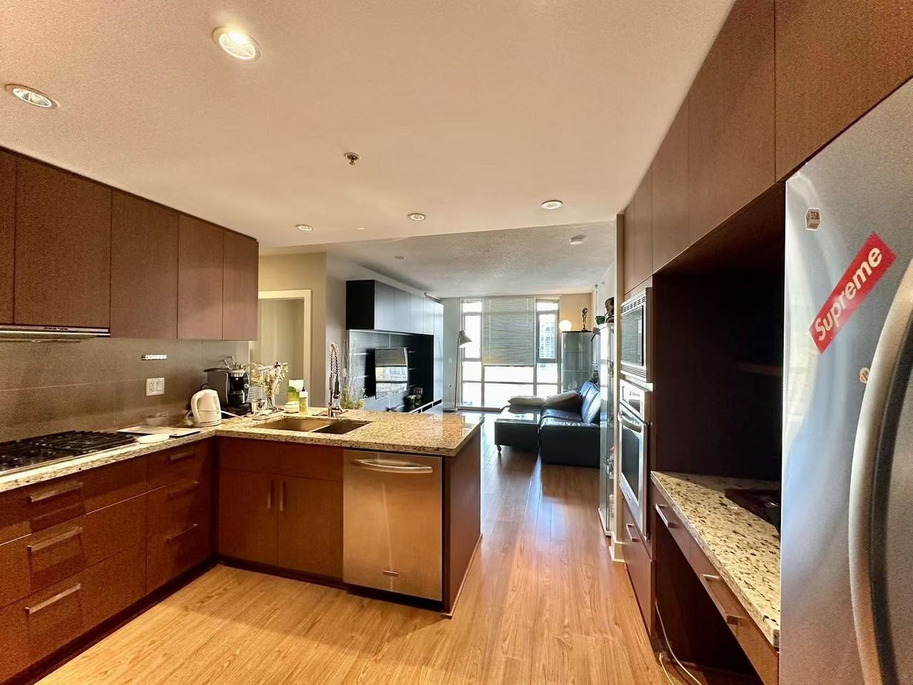 1160 The High Street - Photo 2 of 12