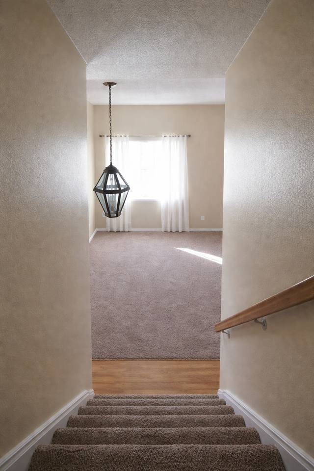 220 Sandstone St #1 - Photo 3 of 7