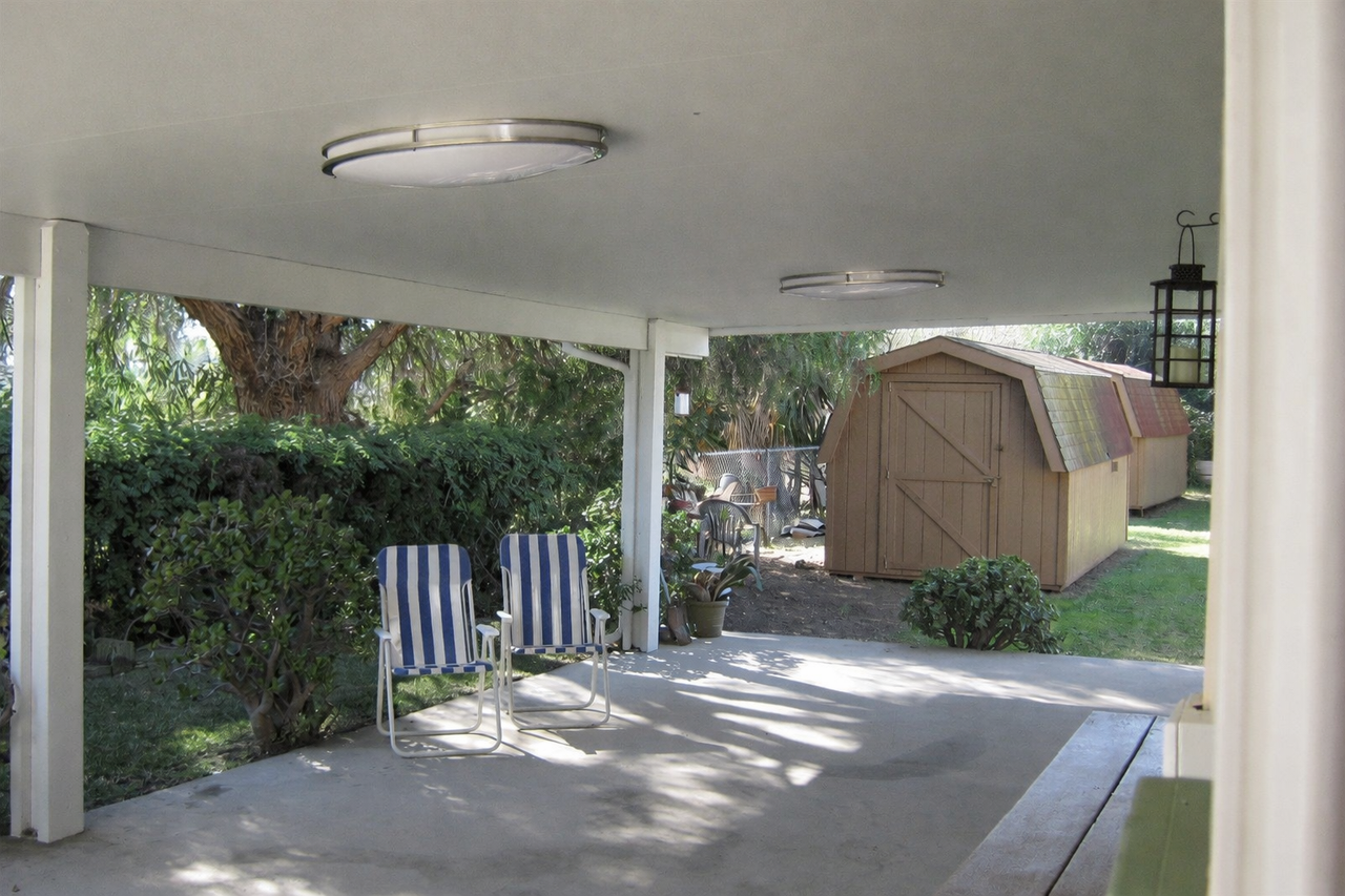 220 Sandstone St #1 - Photo 6 of 7