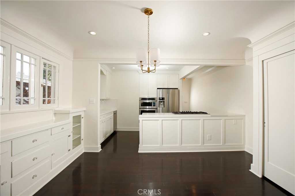 308 E Randolph St #308310-5 - Photo 4 of 23