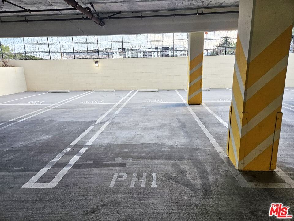 944 S Serrano Ave #944PH1 - Photo 3 of 29