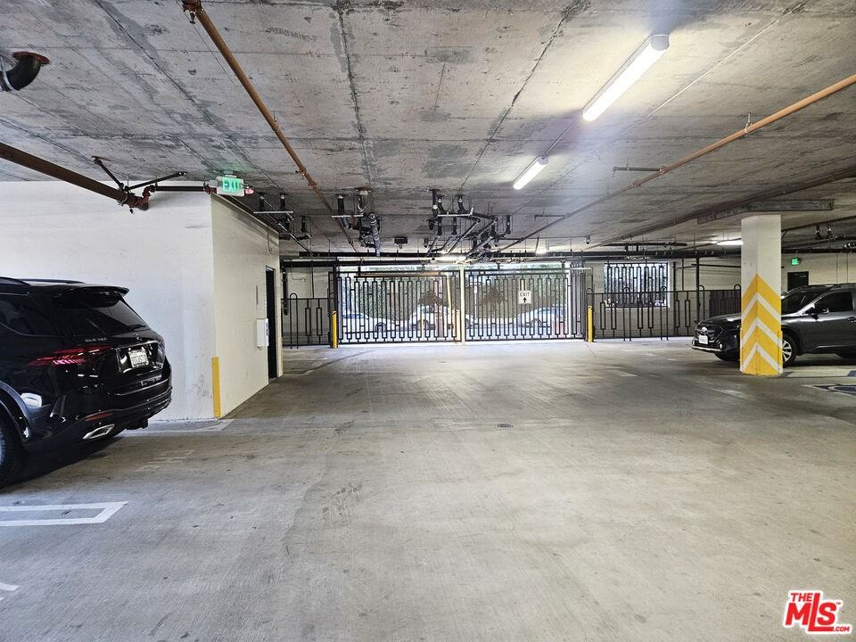 944 S Serrano Ave #944PH1 - Photo 4 of 29