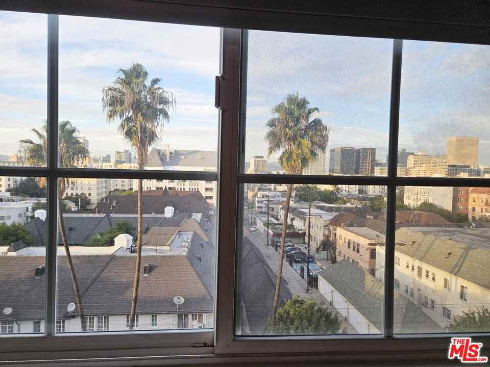 944 S Serrano Ave #944PH1 - Photo 6 of 29