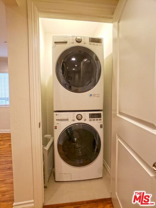 1144 S Mariposa Ave #1144 - Photo 3 of 9