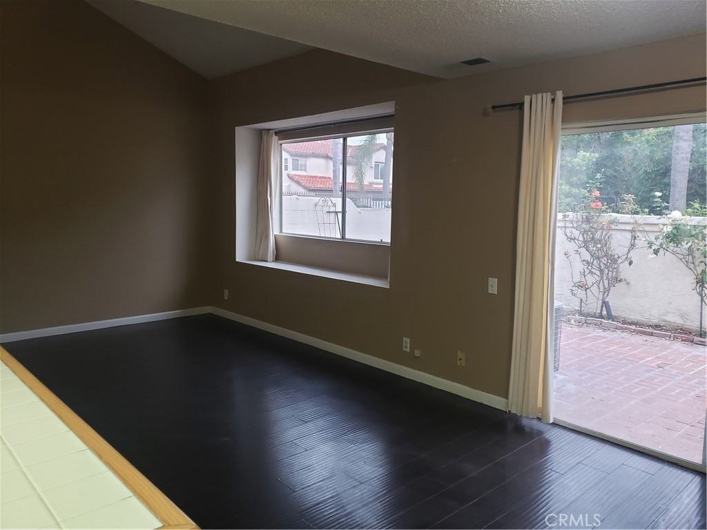 8896 Grandville Cir #8896 - Photo 6 of 23