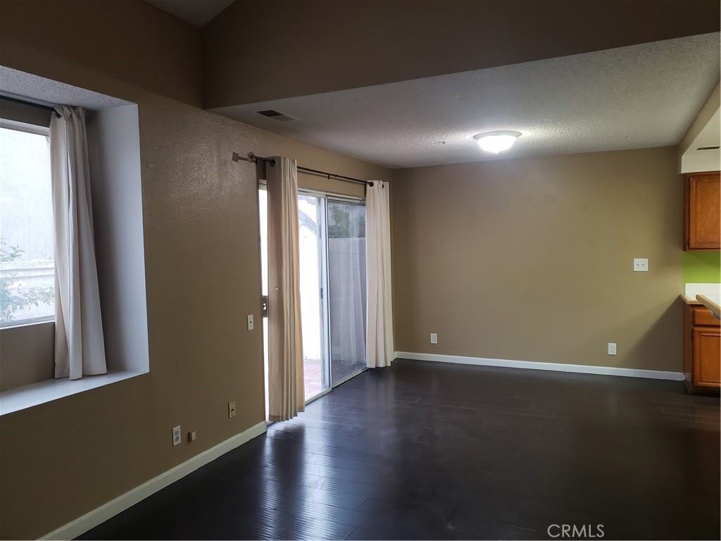 8896 Grandville Cir #8896 - Photo 7 of 23