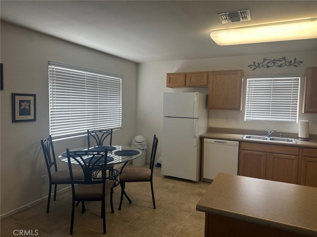 73482 Desert Trail Dr #73482-4 - Photo 2 of 10