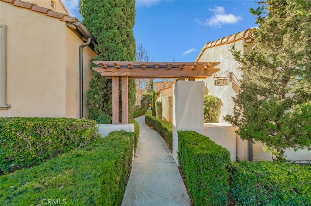 60 Chantilly #60 - Photo 2 of 22