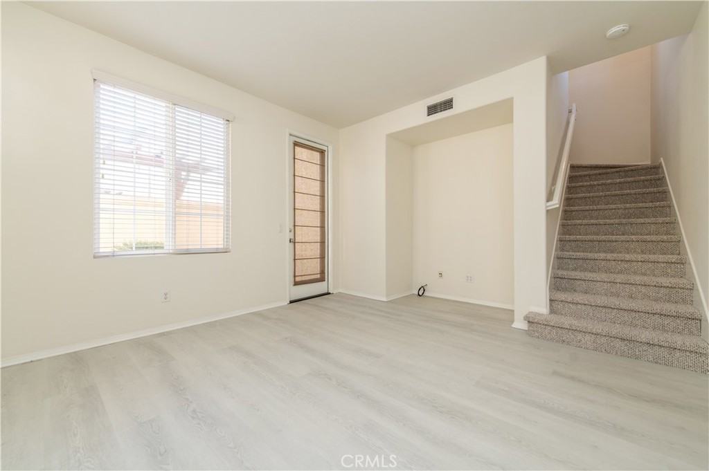 60 Chantilly #60 - Photo 4 of 22