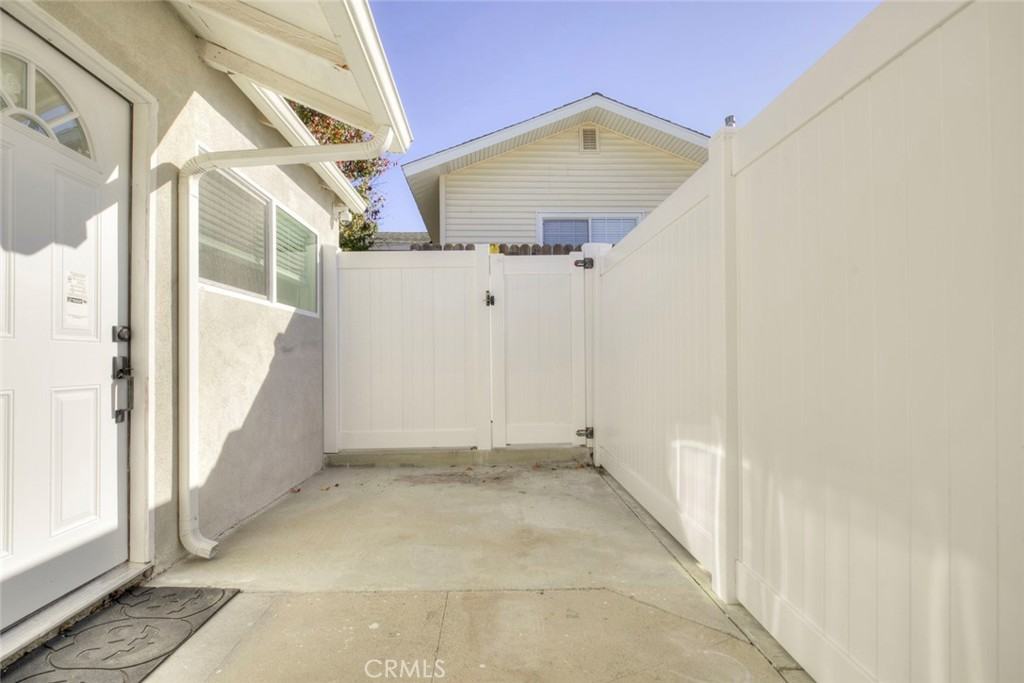 7846 Kyle St #7846 - Photo 3 of 12