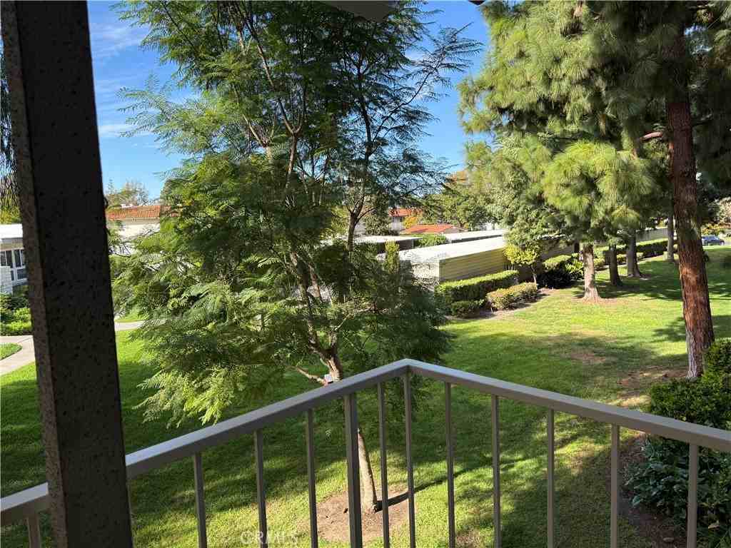 271 Avenida Sevilla #271O - Photo 4 of 11