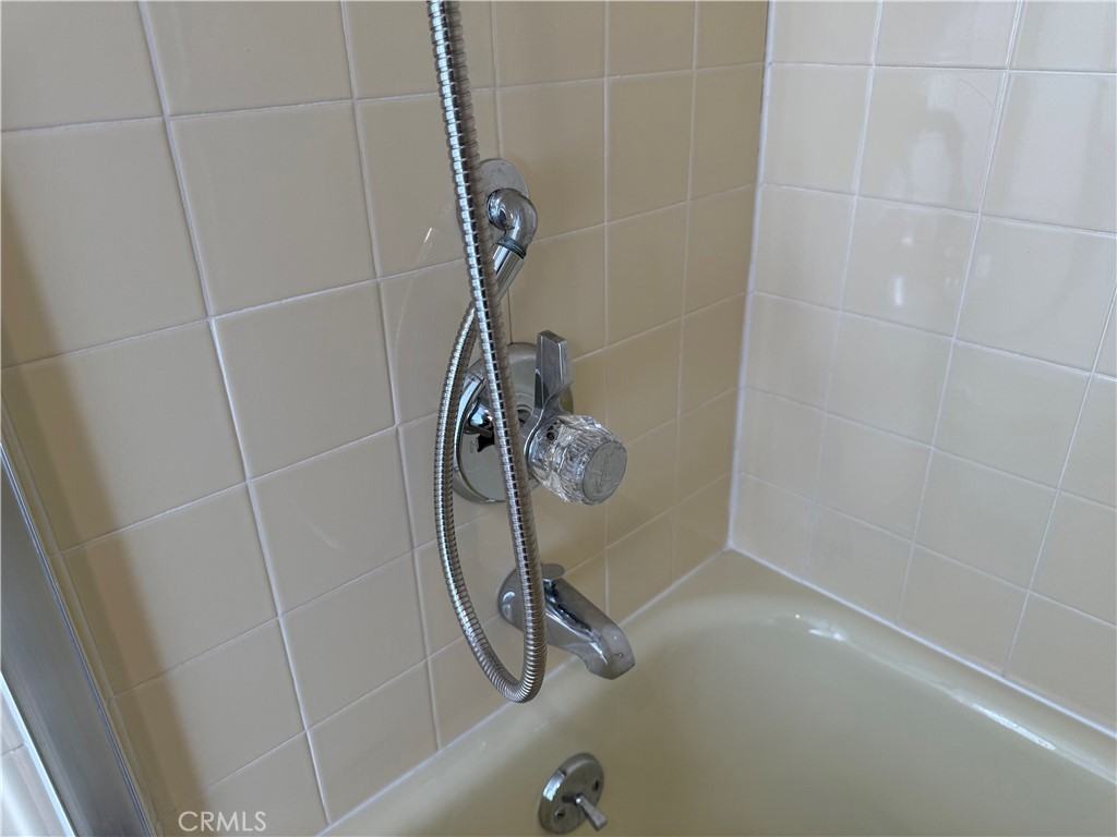 271 Avenida Sevilla #271O - Photo 7 of 11