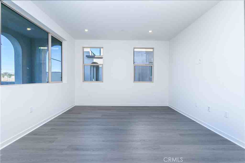 3251 E Emerald Dr #3251 - Photo 3 of 47