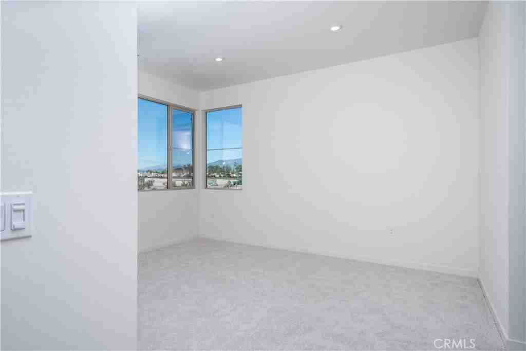 3251 E Emerald Dr #3251 - Photo 7 of 47