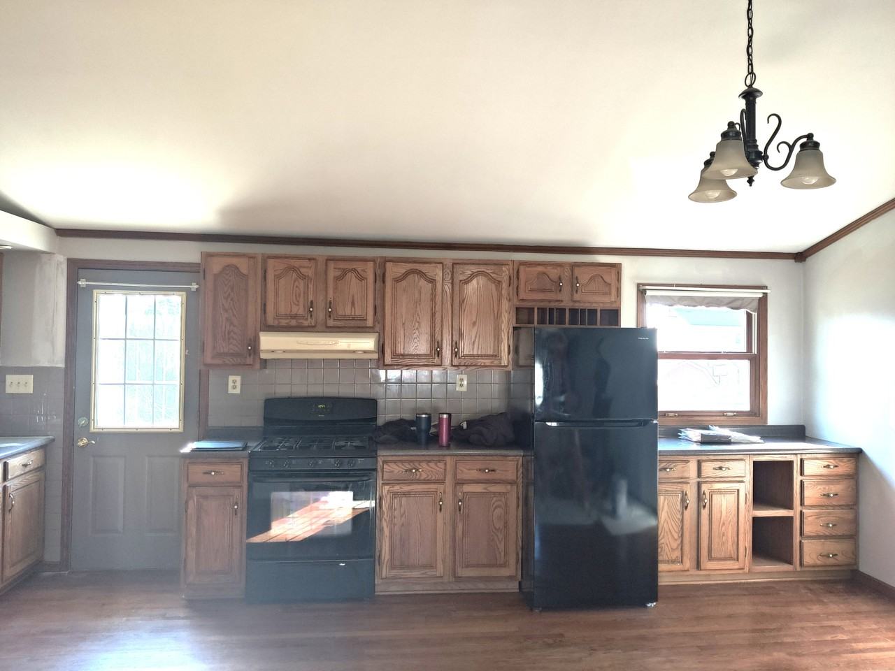 220 E Pleasant St #1 - Photo 4 of 18