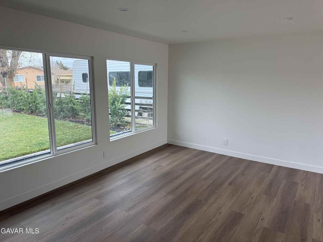 45433 Lorimer Ave #45433 - Photo 2 of 10