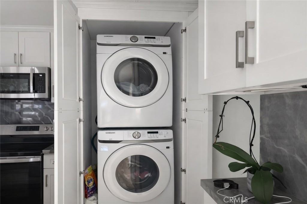 22827 Calvert St #228271-2 - Photo 3 of 8