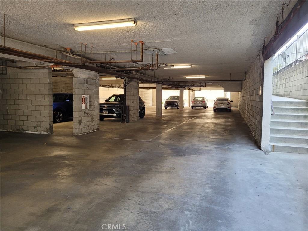 11041 La Maida St #11041-8 - Photo 4 of 13