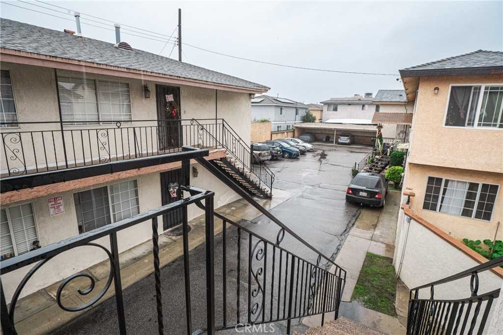 921 Carob Way #921 - Photo 5 of 14