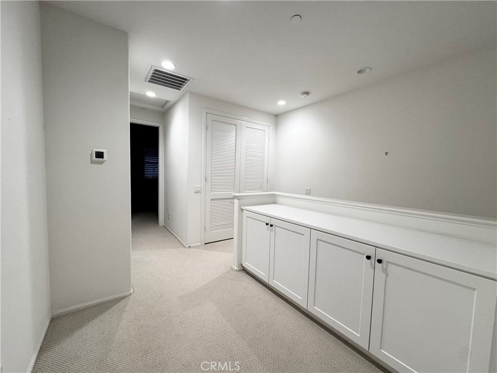 401 Castiano St #401 - Photo 4 of 30