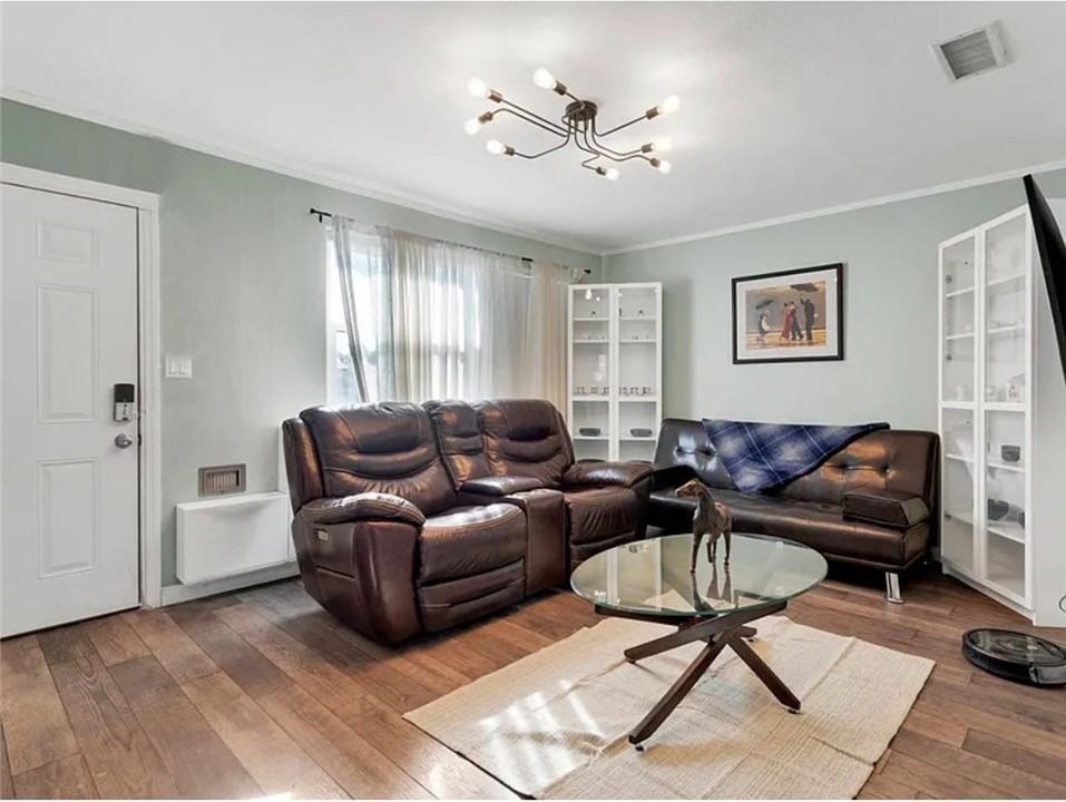 227 Valle Vista Ave #227 - Photo 3 of 13