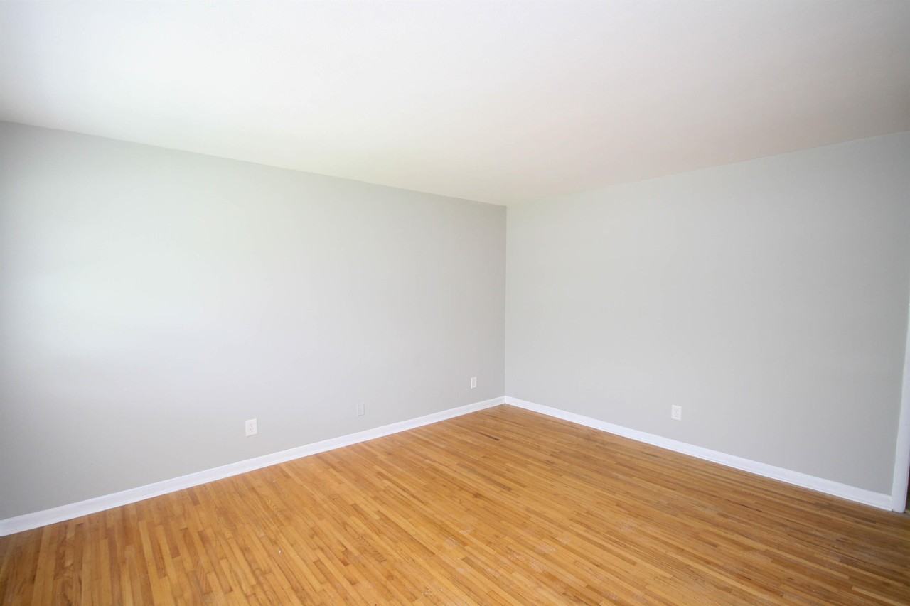 Roseridge Dr #1 - Photo 3 of 19