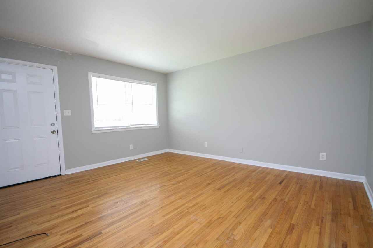 Roseridge Dr #1 - Photo 4 of 19