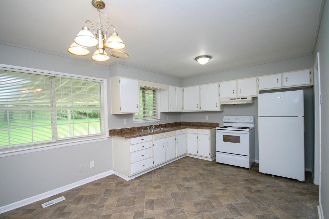 Roseridge Dr #1 - Photo 7 of 19