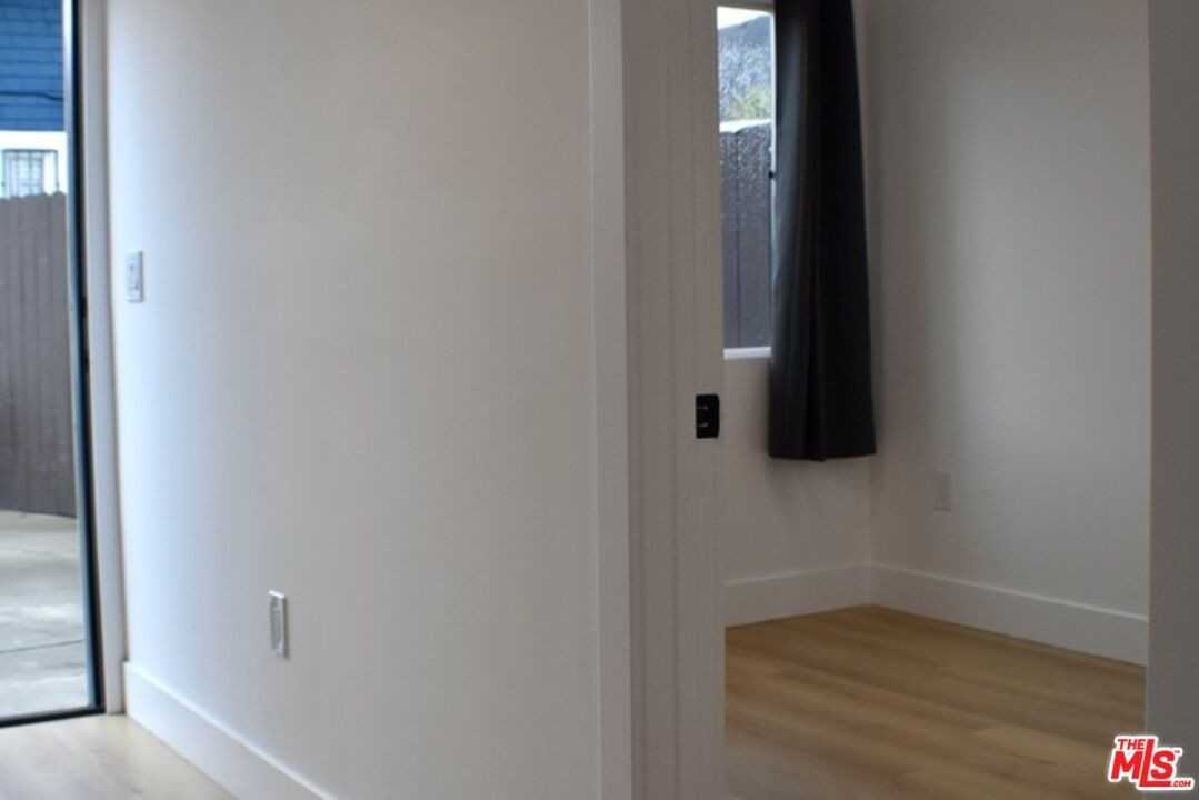 3619 S Gramercy Pl #3619 - Photo 2 of 18