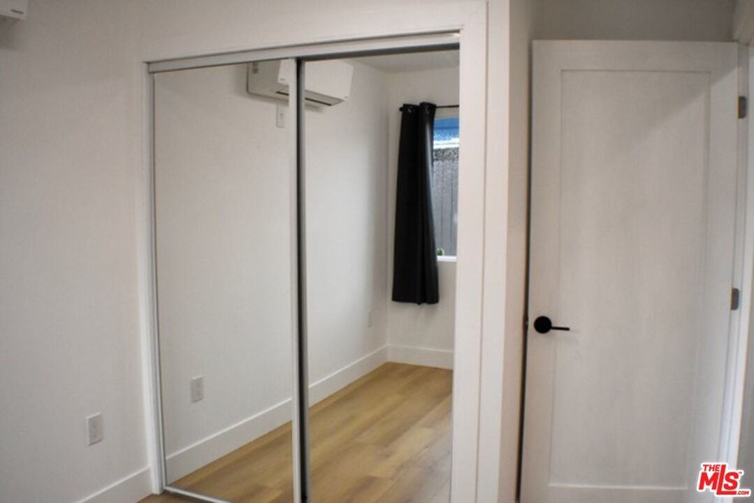 3619 S Gramercy Pl #3619 - Photo 3 of 18