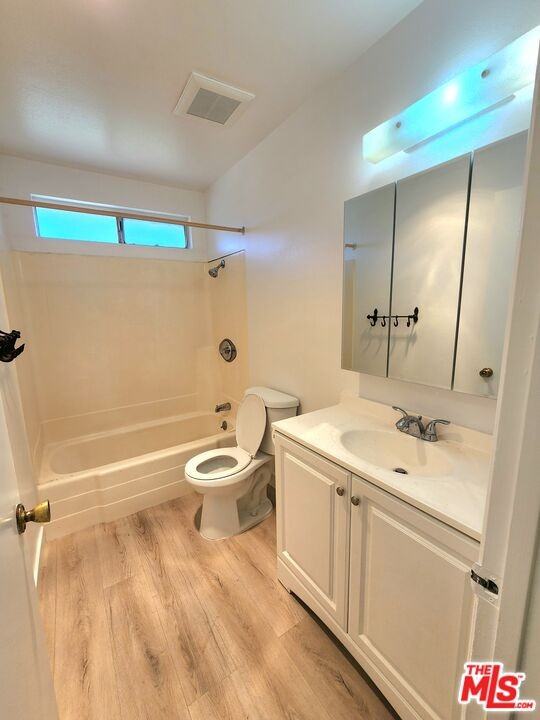 1451 Michigan Ave #1451-17 - Photo 5 of 15