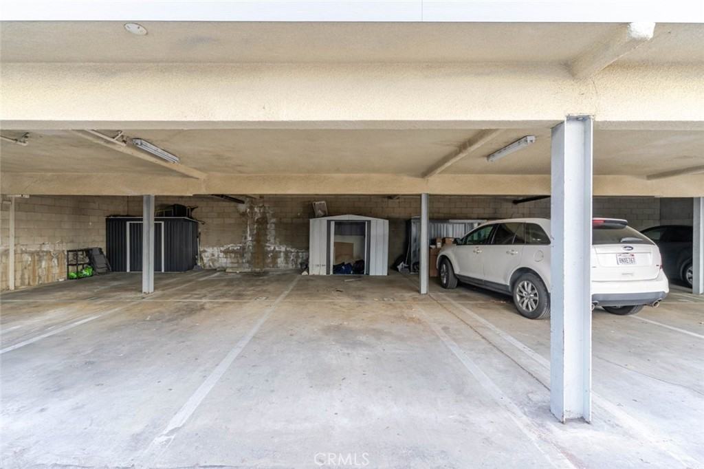 15113 Saticoy St #15113-16 - Photo 5 of 23