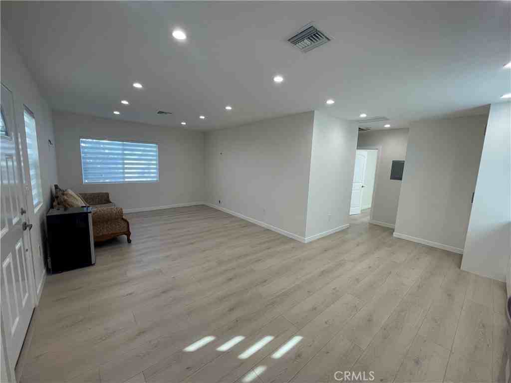 627 1/2 Fischer St #627 - Photo 7 of 19