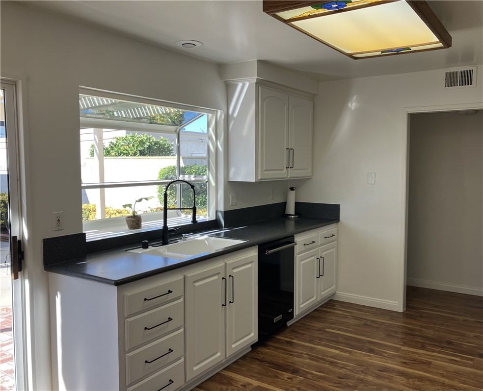 14296 Suffolk St #14296 - Photo 2 of 30