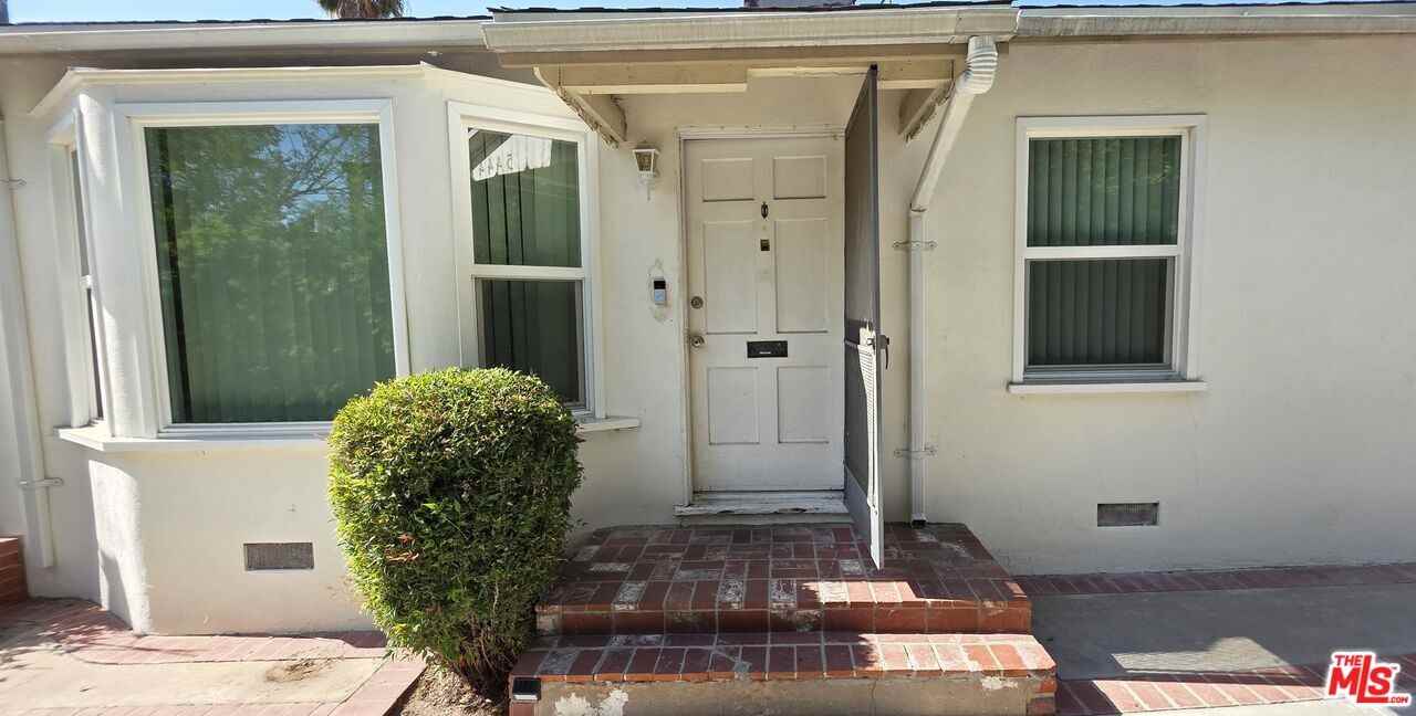 5444 Hermitage Ave #5444 - Photo 3 of 14