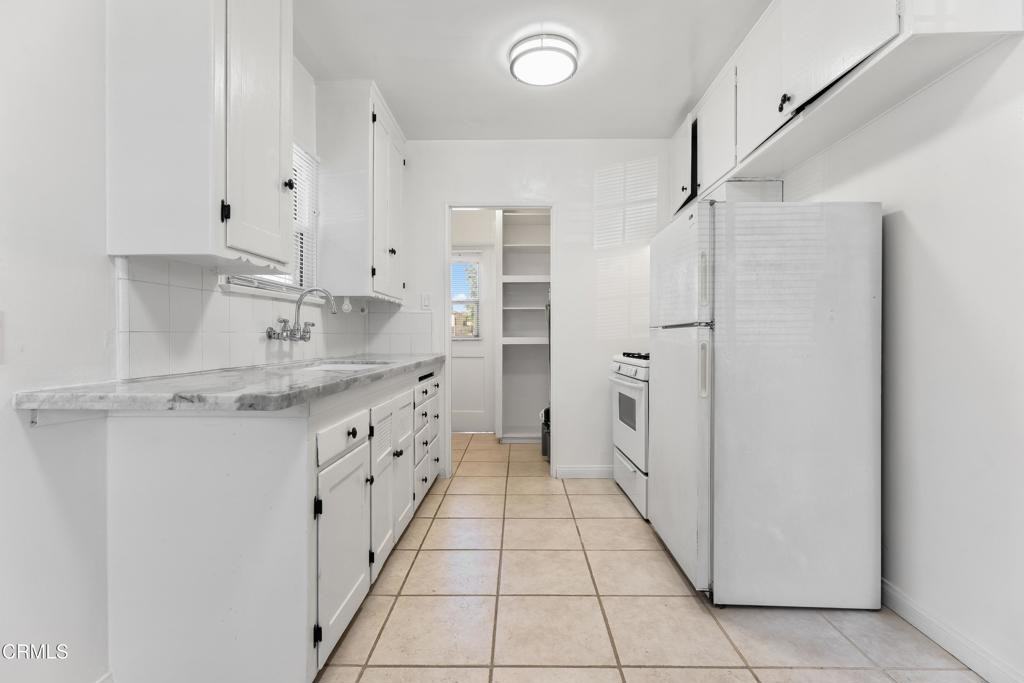 11473 Cumpston St #11473 - Photo 7 of 9