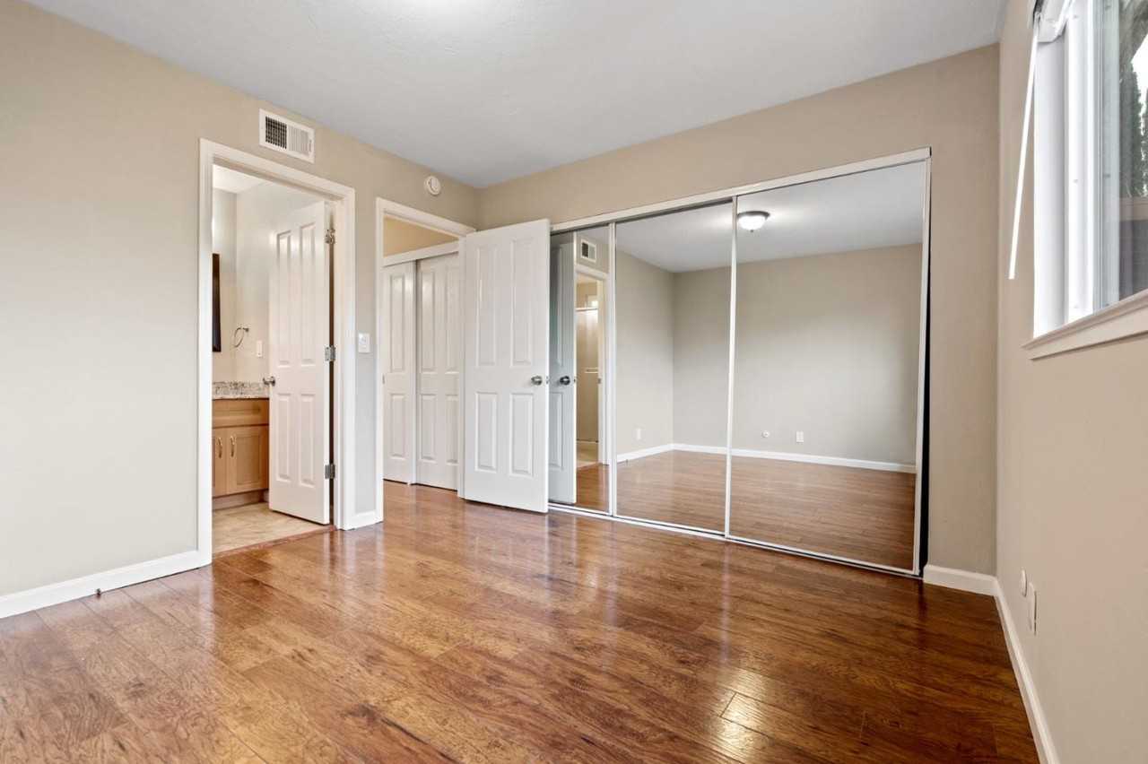 2695 Lyon Cir #2695 - Photo 2 of 29