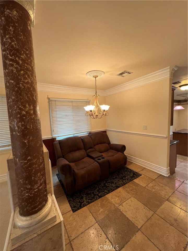 928 S Bon View Ave #928 - Photo 4 of 39