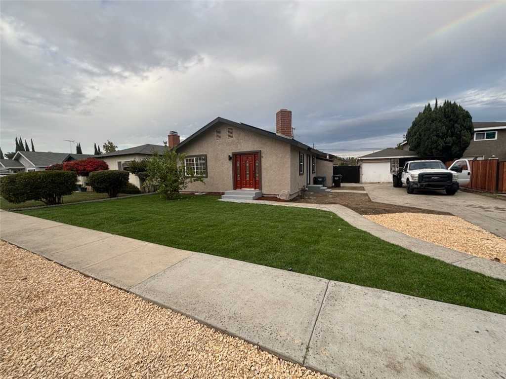 7323 Luxor St #7323 - Photo 6 of 17