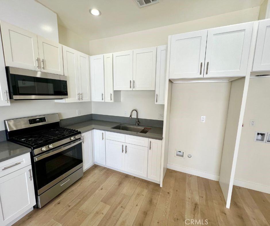 10888 Dora St #10888 - Photo 4 of 9