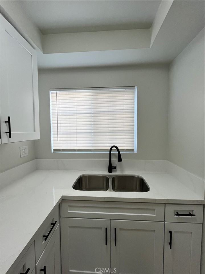 12701 Cranbrook Ave #12701C - Photo 4 of 13