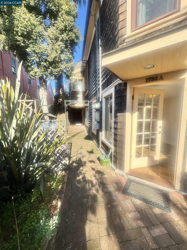 1723 Carleton St #1723A - Photo 2 of 31