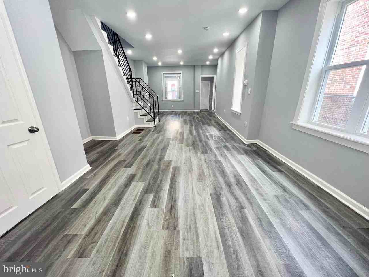 5532 Chancellor St - Photo 5 of 14