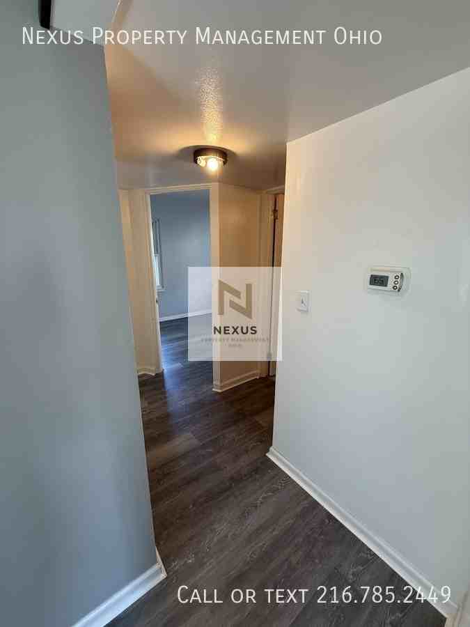 4492 W 170th St - Photo 2 of 16