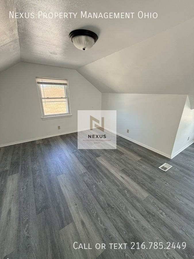 4492 W 170th St - Photo 6 of 16