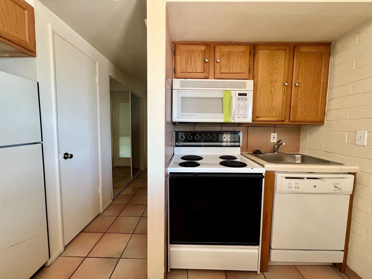 599 N Darwin St #14 - Photo 5 of 9