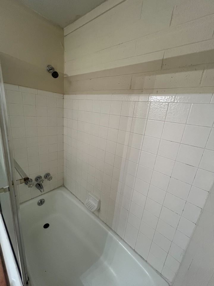 599 N Darwin St #14 - Photo 7 of 9