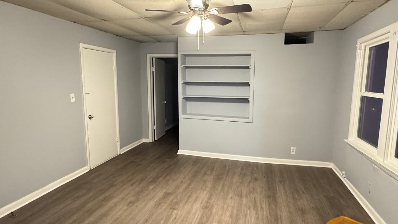 1113 Knoxville Ave #2 - Photo 2 of 9