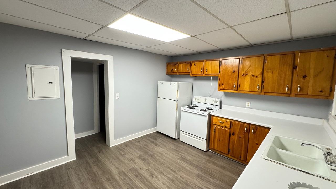 1113 Knoxville Ave #2 - Photo 4 of 9